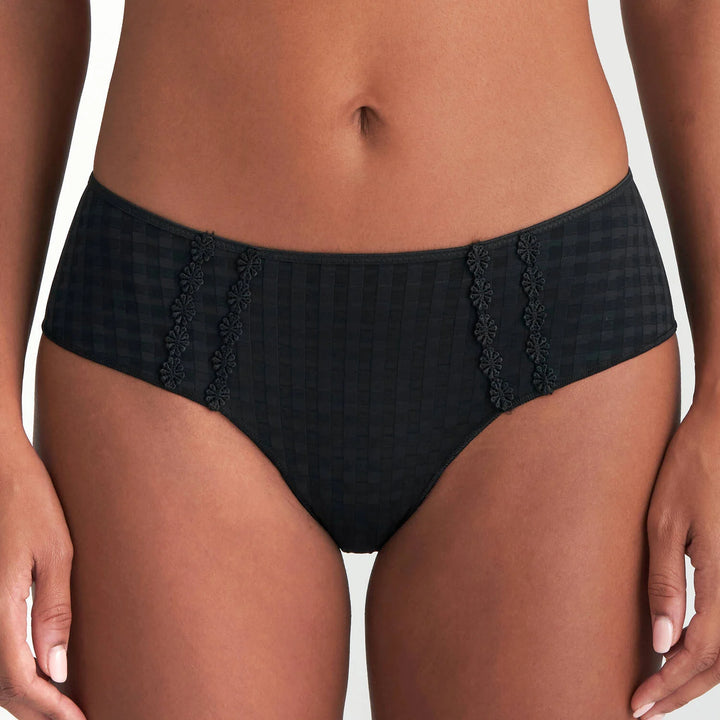 Shorty | Avero